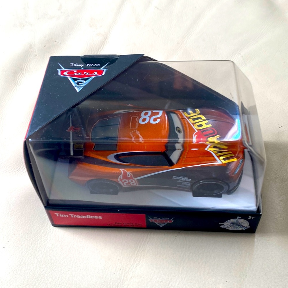 NEW DISNEY STORE EXCLUSIVE TIM TREADLESS #28 1/43 SCALE DIECAST CAR NEW IN BOX
